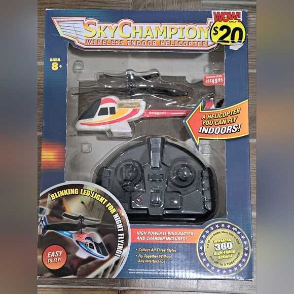 SkyChampion Wireless Indoor Remote Helicopter Blinking Light for Night Flying - Picture 1 of 5